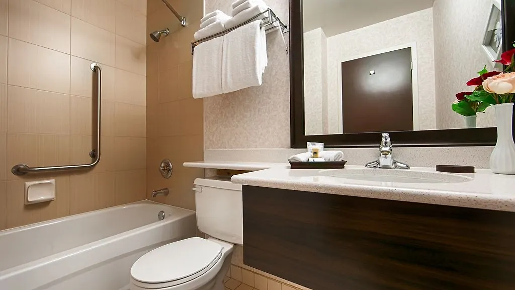 Best Western Plus Carlton Plaza Hotel Victoria