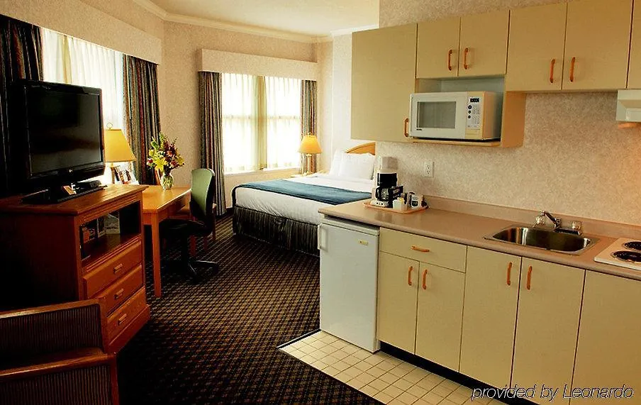 Best Western Plus Carlton Plaza Hotel Victoria 3*,  Canada